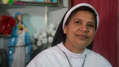 Photo of സിസ്‌റ്റര്‍ ലൂസിയെ പള്ളിവികാരി മര്‍ദ്ദിക്കാന്‍ ശ്രമിച്ചതായി പരാതി.