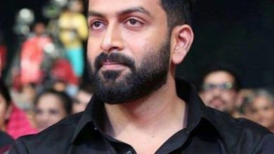 Photo of പൃഥ്വിരാജിനൊപ്പമെത്തിയ ആള്‍ക്ക് കോവിഡ്.