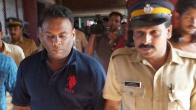 Photo of പ്രളയ ഫണ്ട് തട്ടിയ സി.പി.എം നേതാക്കൾക്ക് ജാമ്യം കിട്ടാൻ പോലീസ് കുറ്റപത്രം നൽകിയില്ല.