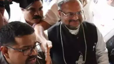 Photo of കന്യാസ്ത്രീയെ പീഡിപ്പിച്ച കേസിൽ ബിഷപ്പ് ഫ്രാങ്കോ മുളയ്ക്കൽ വിചാരണ നേരിടണം.