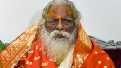 Photo of രാമക്ഷേത്ര നിർമാണ ട്രസ്റ്റ് അധ്യക്ഷൻ മഹന്ത് നൃത്യഗോപാൽ ദാസിന് കൊവിഡ്. അയോധ്യയിലെ ക്ഷേത്ര ശിലാന്യാസത്തിന് പ്രധാനമന്ത്രിക്കൊപ്പം നൃത്യഗോപാൽ ദാസ് വേദി പങ്കിട്ടിരുന്നു.
