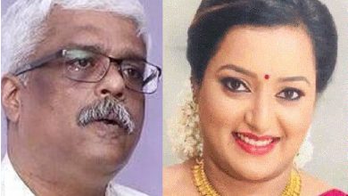 Photo of സ്വർണ്ണം എത്തുമ്പോൾ റമീസ് ഉണ്ടായിരുന്നത് ശിവശങ്കറിന്റെ ഫ്‌ളാറ്റുള്ള കെട്ടിടത്തിൽ.