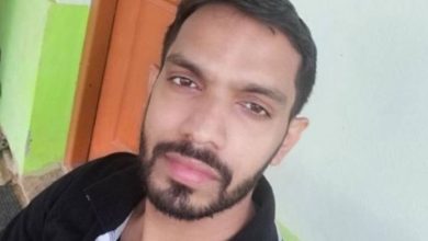 Photo of ക്വാറന്റൈനിൽ കഴിഞ്ഞിരുന്ന യുവാവ് കഴുത്ത് മുറിച്ച്‌ ആത്മഹത്യ ചെയ്ത നിലയില്‍