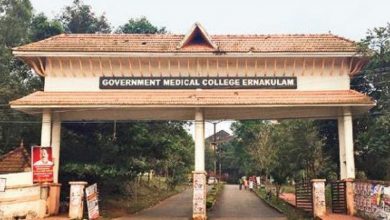 Photo of മെഡിക്കൽ കോളേജിൽ രോഗി മരിച്ച സംഭവം: നഴ്‌സിംഗ് ഓഫീസർക്ക് സസ്പെൻഷൻ