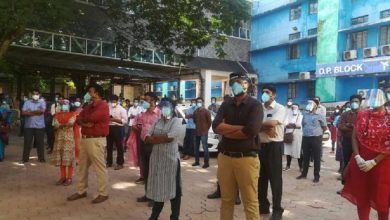 Photo of ഡോക്ടർമാർമാരുടെ സമരത്തിന് മുന്നിൽ സർക്കാർ മുട്ടുമടക്കി,സമരം പിൻവലിച്ചു.