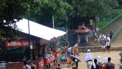 Photo of ശബരിമലയിൽ കടകൾ ലേലത്തിനെടുത്ത വ്യാപാരികൾ കടക്കെണിയിലായി.