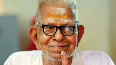 Photo of മഹാകവി അക്കിത്തം അന്തരിച്ചു.