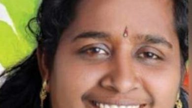 Photo of പ്രചാരണത്തിനിടെ മരം വീണ് സ്ഥാനാർത്ഥി മരിച്ചു.