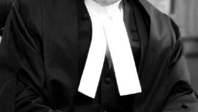 Photo of ഒരു വക്കീൽ ആണെന്ന് പറഞ്ഞു എന്തും ചെയ്യാമോ.