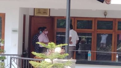 Photo of ബിനീഷിന്റെ വീട്ടിലടക്കം ഏഴിടങ്ങളിൽ റെയ്ഡ്, 5 മണിക്കൂറുകൾ പിന്നിട്ടു.