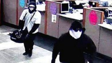 Photo of തോക്കിൻ മുനയിൽ നിമിഷനേരം കൊണ്ട് 30 ലക്ഷം രൂപയും,11 കോടിയിലേറെ വിലമതിക്കുന്ന സ്വർണവും കൊള്ളയടിച്ചു.