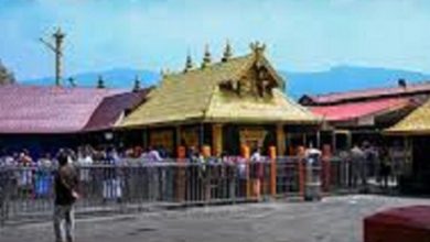 Photo of സമ്പര്‍ക്കത്തില്‍ വന്ന മൂന്ന് പേര്‍ക്ക് കൊവിഡ്, ശബരിമല മേല്‍ശാന്തി ഉള്‍പ്പെടെ ഏഴ് പേർ നിരീക്ഷണത്തില്‍ പ്രവേശിച്ചു.