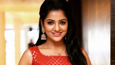 Photo of തമിഴ് നടിയും അവതാരകയുമായ ചിത്ര കാമരാജ് ഹോട്ടൽ മുറിയിൽ മരിച്ച നിലയിൽ.