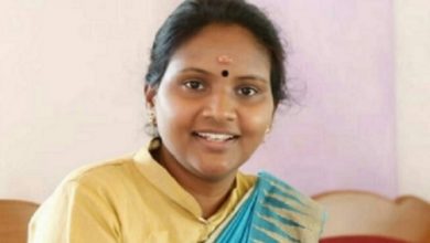 Photo of ‘ദലീമയ്ക്ക് പാട്ടു പാടാമെങ്കില്‍ തനിക്കെന്തു കൊണ്ട് പാട്ടു പാടിക്കൂടാ.’: പൊട്ടിത്തെറിച്ച്‌ രമ്യ ഹരിദാസ്