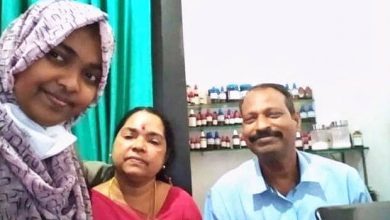 Photo of അഖില ഹാദിയ ആയപ്പോള്‍ അകന്നു, ഇന്ന് അതേ അമ്മയും അച്ഛനും ഹാദിയയെ കാണാനെത്തി