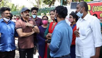 Photo of സര്‍ക്കാരിന്റെ വാക്ക് വിശ്വസിച്ചിരുന്ന് അവരുടെ യൗവനം പാഴായി പോകുന്നു; പിഎസ് സി ഉദ്യോഗാര്‍ത്ഥികള്‍ക്കൊപ്പം കൃഷ്ണകുമാര്‍