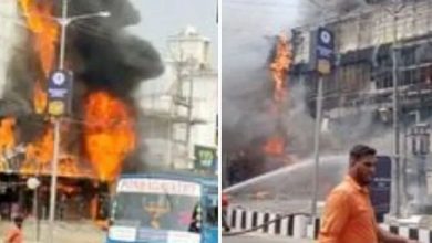 Photo of പാലക്കാട് നഗരത്തിൽ വൻ തീപിടിത്തം; രണ്ട് ഹോട്ടലുകൾ പൂർണമായി കത്തിനശിച്ചു