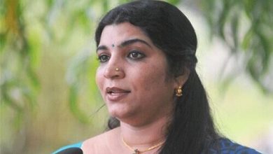 Photo of സോളാർ തട്ടിപ്പ് കേസിൽ സരിത എസ് നായർക്ക് 6 വർഷ കഠിന തടവും  40000 രൂപ പിഴയും