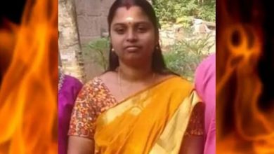 Photo of ഭർത്താവിനെ തേടി വന്ന കൂട്ടുകാരനുമായി അവിഹിത ബന്ധമെന്ന് ആരോപിച്ച് അധിക്ഷേപം; സദാചാര ഗുണ്ടായിസത്തെ തുടർന്ന് നെയ്യാറ്റിൻകരയിൽ വീട്ടമ്മ ജീവനൊടുക്കി