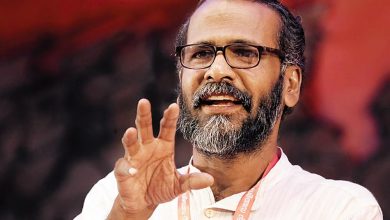 Photo of ഇടതുപക്ഷത്തെ തലോടി നിയമനം നേടിയവരില്‍ സുനില്‍ പി ഇളയിടവും, പിന്‍വാതില്‍ കത്തുന്നു