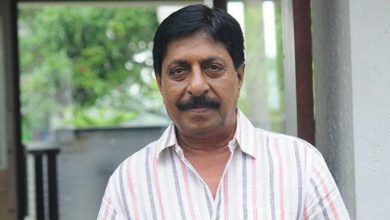 Photo of രാഷ്ട്രീയക്കാരനാകണമെങ്കില്‍ 51 വെട്ട് വെട്ടണം, അരാഷ്ട്രീയക്കാരനാണെന്ന് ശ്രീനിവാസന്‍