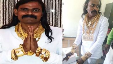 Photo of ശരീരത്തിൽ അഞ്ച്​ കിലോ സ്വർണമണിഞ്ഞ് സ്വതന്ത്ര സ്ഥാനാർത്ഥിയുടെ​​ പത്രിക സമർപണം; വൈറലായി ഹരിനാടാറുടെ ചിത്രങ്ങൾ