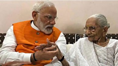 Photo of പ്രധാനമന്ത്രിയുടെ മാതാവ് കോവിഡ് വാക്‌സിന്‍റെ ആദ്യ ഡോസ് സ്വീകരിച്ചു