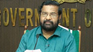 Photo of ‘2018ലെ ശബരിമല പ്രശ്നം ഏറെ വേദനിപ്പിച്ച സംഭവമാണ്; സുപ്രീംകോടതി വിശാല ബെഞ്ചിന്റെ വിധി എന്തായാലും കേരളത്തിലെ ഭക്തജനങ്ങളുമായി കൂടിയാലോചിച്ചേ സര്‍ക്കാര്‍ തീരുമാനമെടുക്കൂ: ചുവടുമാറ്റി കടകംപള്ളി