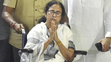 Photo of തളരാതെ മമതയെന്ന പെണ്‍പുലി, വീ​ല്‍​ചെ​യ​റി​ലി​രു​ന്നു റോ​ഡ് ഷോ ​ന​യി​ക്കും