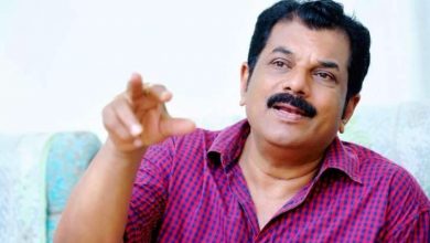 Photo of ഉഡായിപ്പ് ഓണ്‍ലൈന്‍ ചാനലുകളും മറ്റ് മണ്ഡലങ്ങളിലെ വോട്ടര്‍മാരും തനിക്കെതിരെ വ്യാജ പ്രചരണം നടത്തുന്നു;മുകേഷ്‌