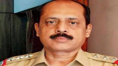 Photo of അംബാനിക്ക് ഭീഷണി: കേസില്‍ പൊലീസ് ഓഫിസര്‍ എന്‍ഐഎ അറസ്റ്റില്‍