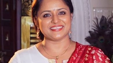 Photo of ഉപ്പും മുളകും നിർത്തിയോ? നീലുവിന്റെ കല്യാണമായോ ?