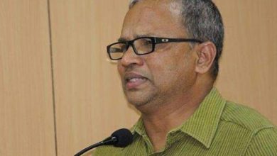 Photo of ഫേസ്ബുക്ക് പരിചയം; ഭക്ഷണം കഴിക്കാന്‍ ക്ഷണിച്ച പുരോഗനവാദി തനിനിറം കാണിച്ചു; ഇടതുപക്ഷ സഹയാത്രികന് എതിരേ കേസ്; യുവതി രംഗത്ത്