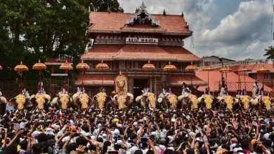 Photo of 18 പേര്‍ക്ക് കൊവിഡ്; പൂരം പ്രദര്‍ശനം നിര്‍ത്തി, വെടിക്കെട്ടിനും കാണികളെ വിലക്കി