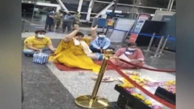 Photo of കൊവിഡിനെ തുരത്താന്‍ വിമാനത്താവള പൂജയുമായി ബിജെപി മന്ത്രി
