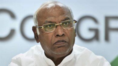 Photo of ജനാധിപത്യം സംരക്ഷിക്കാത്ത ആളാണ് പ്രധാനമന്ത്രി; ‘കേന്ദ്ര ഏജൻസികളെ ദുരുപയോ​ഗം ചെയ്യുന്നു: മോദി സർക്കാരിനെതിരെ ഖാർ​ഗെ