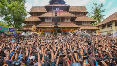 Photo of തൃശൂർ പൂരം: പാസ് കിട്ടിയത് മൂന്ന് പേർക്ക് മാത്രം; എഴുന്നള്ളിപ്പ് മുടങ്ങുമെന്ന് ദേവസ്വം