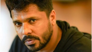 Photo of ‘അഭിവാദ്യങ്ങള്‍, തലമുറമാറ്റം എന്നത് പാര്‍ട്ടി എടുത്ത ധീരമായ തീരുമാനം’ അനുകൂലിച്ച്‌ ആഷിഖ് അബു