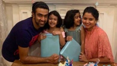 Photo of ക്രിക്കറ്റ്​ താരം അശ്വിന്‍റെ കുടുംബത്തിലെ നാല്​ കുട്ടികളടക്കം 10 പേര്‍ക്ക്​ കോവിഡ്​