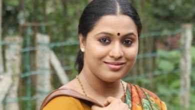 Photo of വിവാഹത്തിനു മുമ്പ്‌ സബീന എ. ലത്തീഫ്, സംഘപുത്രിയായതോടെ  സബീനാ ജയേഷ്