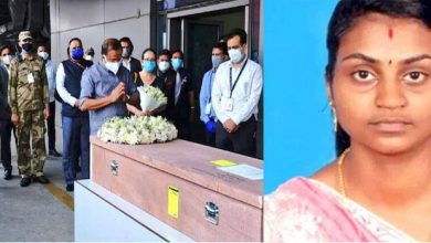 Photo of ഇസ്രായേലില്‍ റോക്കറ്റ് ആക്രമണത്തില്‍ കൊല്ലപ്പെട്ട സൗമ്യയുടെ മൃതദേഹം ഡല്‍ഹിയില്‍ ഏറ്റുവാങ്ങി