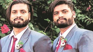 Photo of കോവിഡ്​ ബാധിച്ച ടെക്കി ഇരട്ടകളുടെ മരണവും ഒരുമിച്ച്‌​