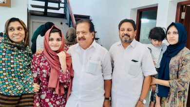 Photo of ജസീന്ത ആർഡനുമായി സൗഹൃദം; അമാനയെ വീട്ടിലെത്തി അഭിനന്ദിച്ച് രമേശ് ചെന്നിത്തല