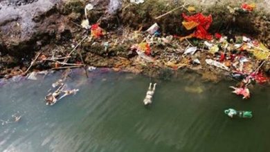 Photo of മൃതദേഹങ്ങള്‍ ഒഴുകിനടന്ന സംഭവം: ബീഹാര്‍ സര്‍ക്കാര്‍ ഗംഗയിലെ ജലം പരിശോധനക്കയച്ചു