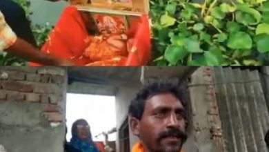 Photo of ​ഗം​ഗാ നദിയിൽ നിന്നും പിഞ്ചുകുഞ്ഞിനെ രക്ഷിച്ചു; കടത്തുകാരന് വഞ്ചി സമ്മാനിച്ച്‌ ഉത്തർപ്രദേശ് സർക്കാർ