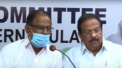 Photo of ‘പിണറായി വിജയന്‍ എനിക്ക് നേരെ വാളോങ്ങി, കഴുത്തിന് നേരെ വന്ന വെട്ട് കൈകൊണ്ട് തടുത്തു’- കണ്ടോത്ത് ഗോപി