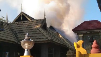 Photo of മണ്ടയ്‌ക്കാട് ദേവി ക്ഷേത്രത്തിൽ തീപിടിത്തം; ലക്ഷങ്ങളുടെ നാശനഷ്‌ടം ഉണ്ടായതായി വിലയിരുത്തൽ
