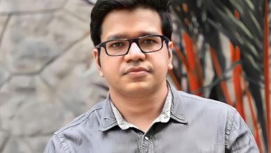 Photo of ‘മർദ്ദനത്തിൽ പരിക്കേറ്റ് സന്ദീപ് വാര്യർ ആശുപത്രിയിൽ കിടക്കുന്ന ചിത്രം ഫേക്ക് അല്ല’ ഫേസ്ബുക്ക് പോസ്റ്റുമായി ശ്രീജിത്ത് പണിക്കർ
