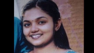 Photo of സുചിത്രയ്ക്ക് കടുത്ത പീഡനം നേരിടേണ്ടിവന്നു, സ്വര്‍ണത്തിനും കാറിനും പുറമെ 10 ലക്ഷം രൂപ കൂടി ആവശ്യപ്പെട്ടു