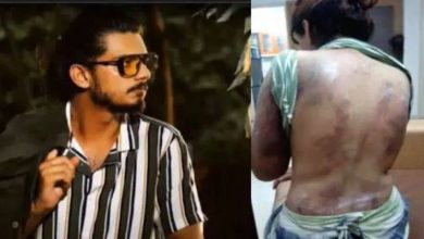 Photo of ഫ്ലാറ്റില്‍ അടച്ചിട്ട് മൂത്രം കുടിപ്പിച്ചു, കണ്ണില്‍ മുളക് വെള്ളം ഒഴിച്ചു: കൊച്ചിയില്‍ യുവതിയ്ക്ക് നേരെ കാമുകന്റെ ക്രൂരത